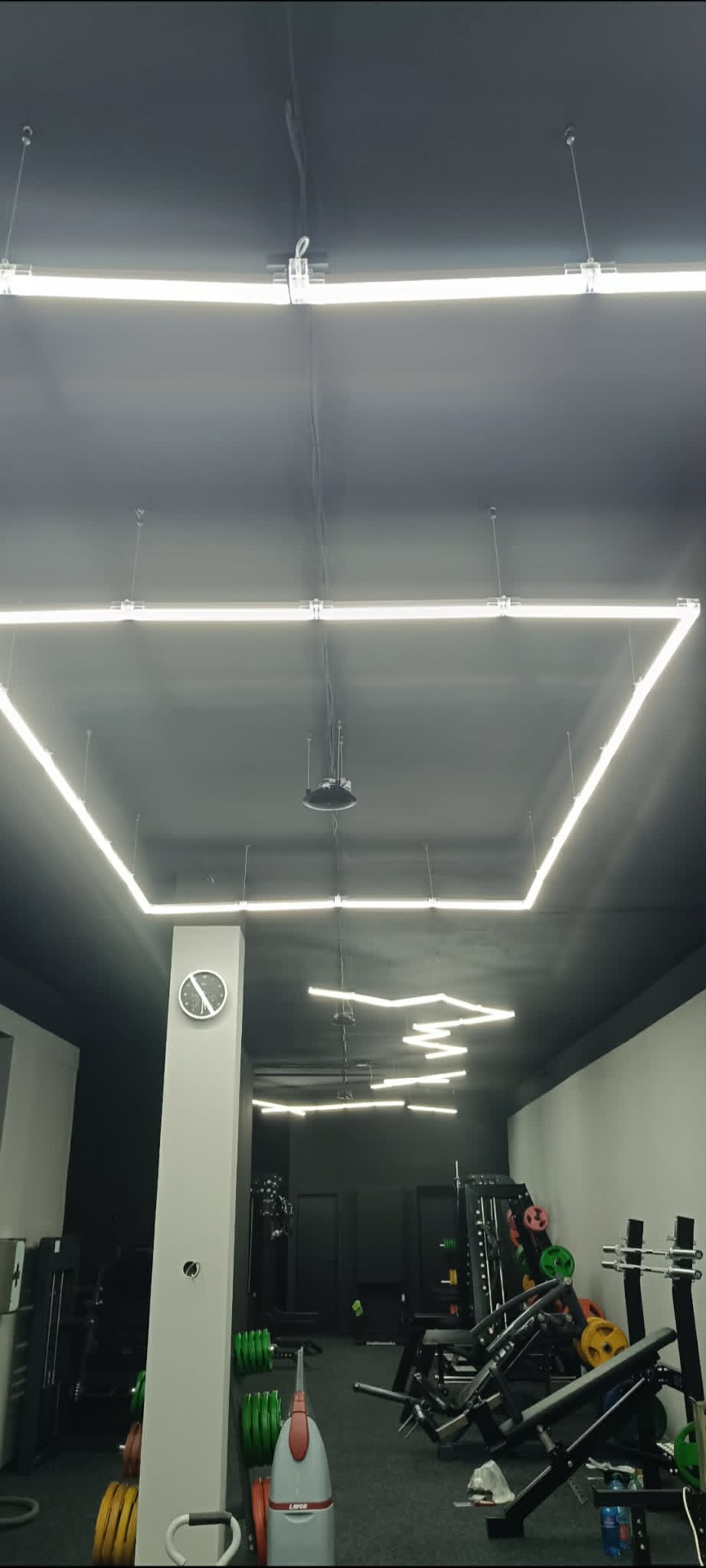 LED inštalácia v posilňovni